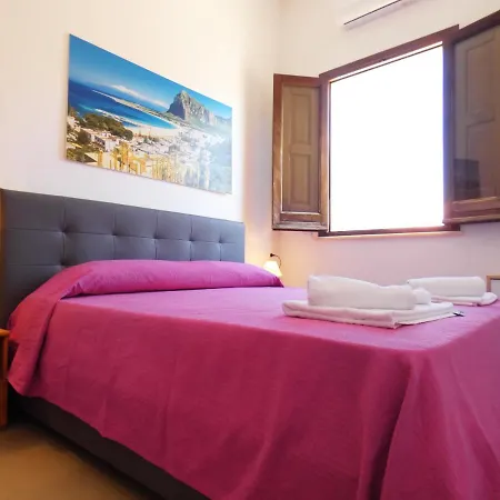 Leone1 * San Vito Lo Capo